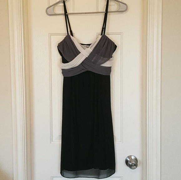 Spaghetti strap dress - Picture 2 of 3